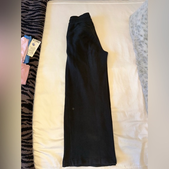 Lululemon Scuba Wide Leg Sweat Pants - Picture 3 of 4